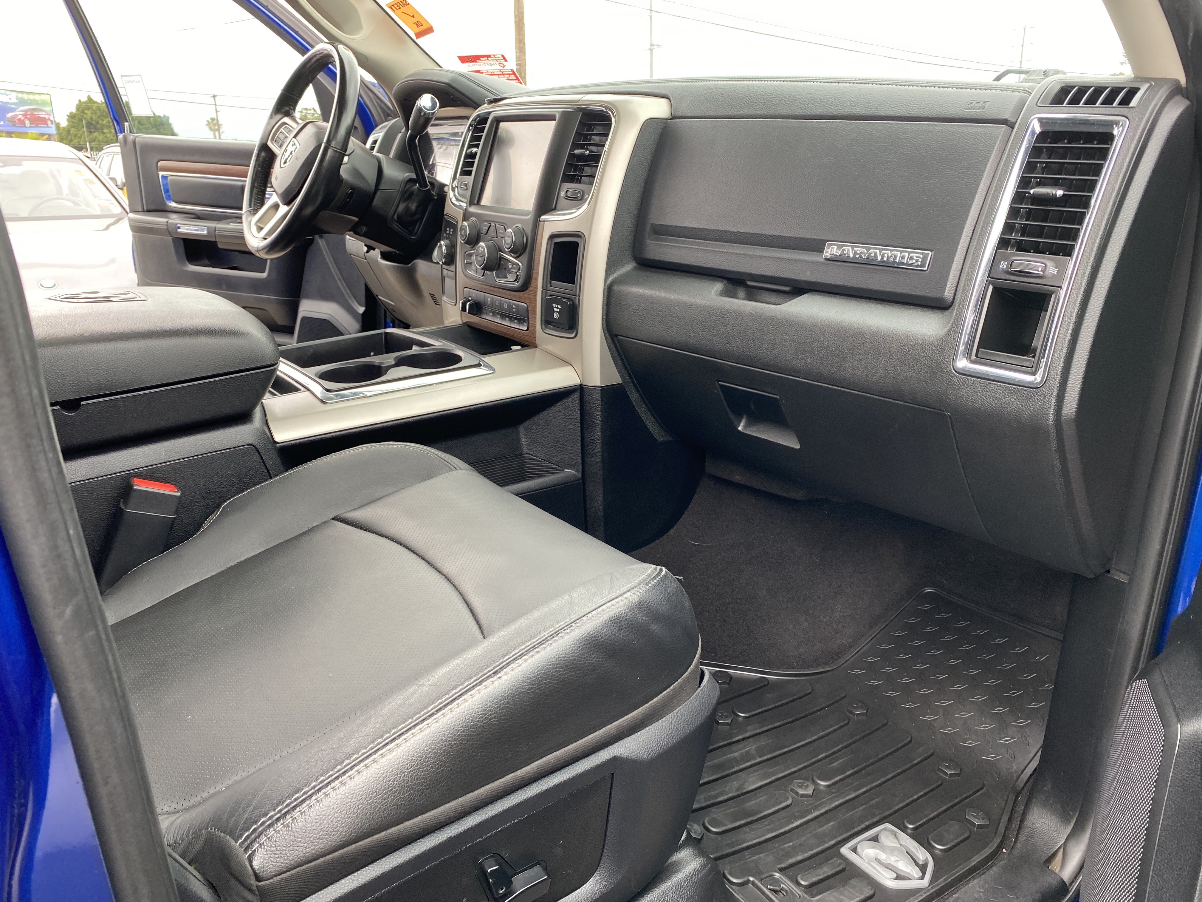 Used 2014 RAM 2500 Laramie w/ Convenience Group AWD/4WD image 25