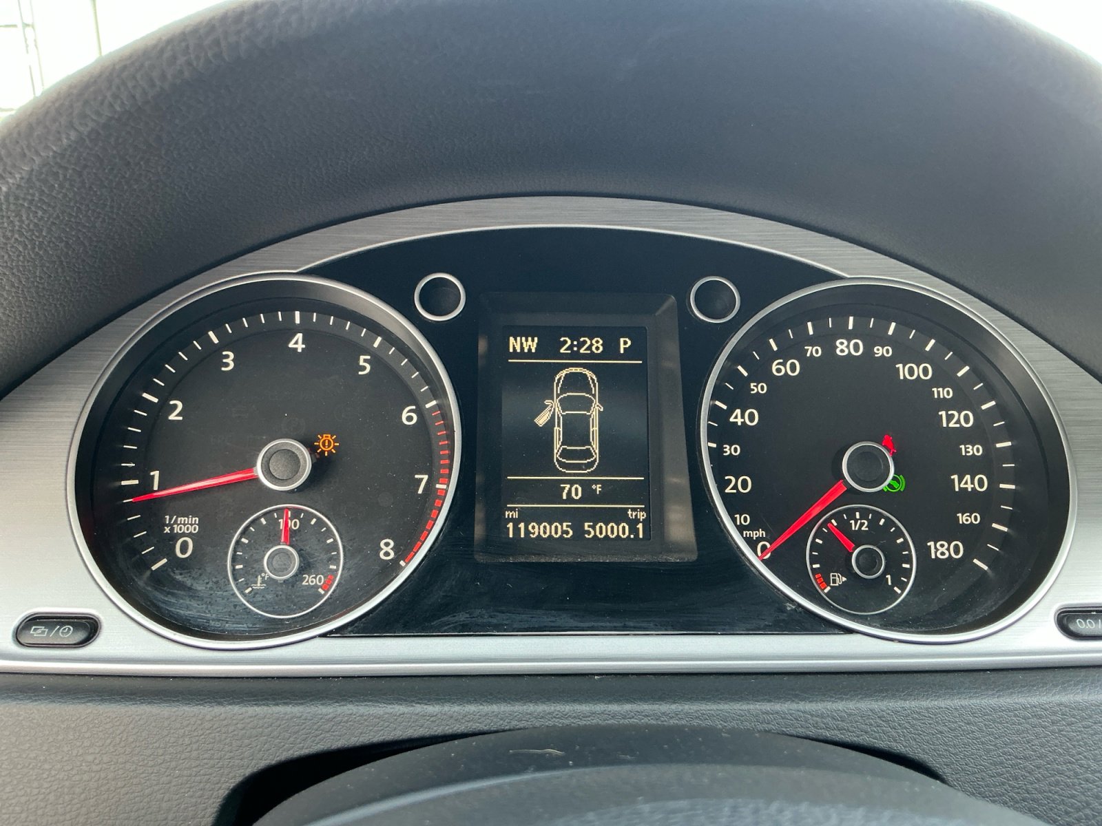 Used 2013 Volkswagen CC Sport image 10