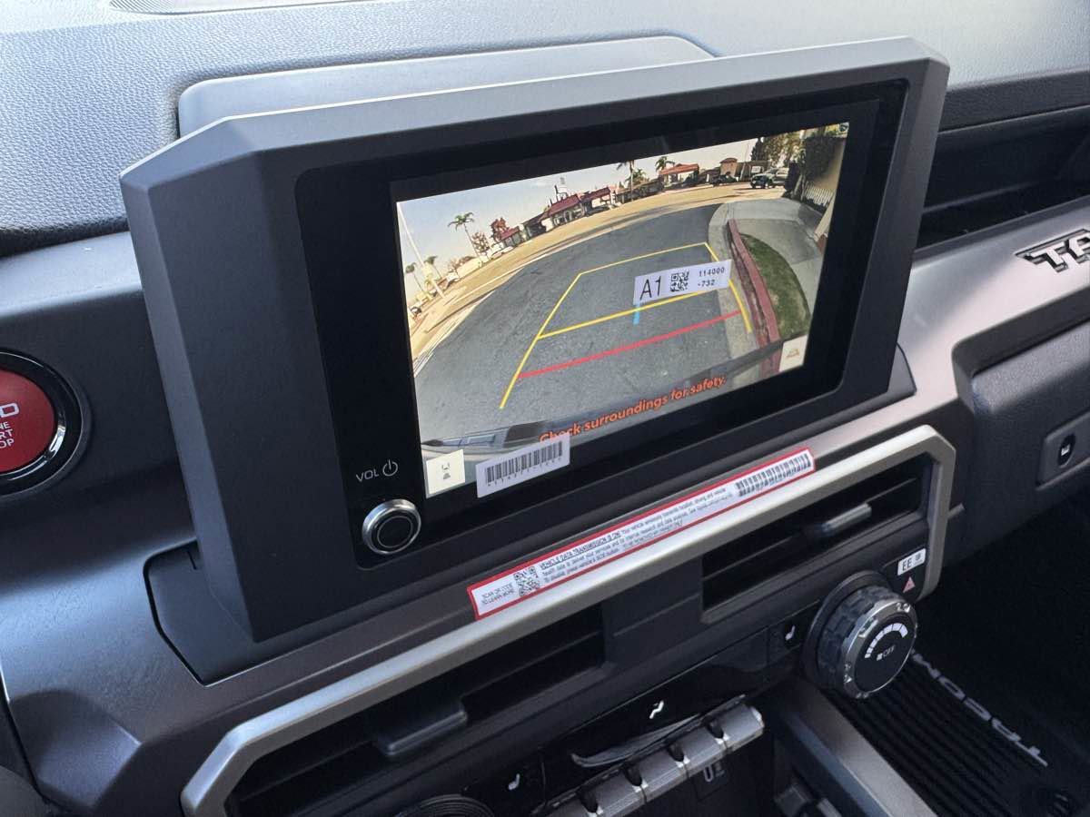 Used 2025 Toyota Tacoma TRD Sport image 26