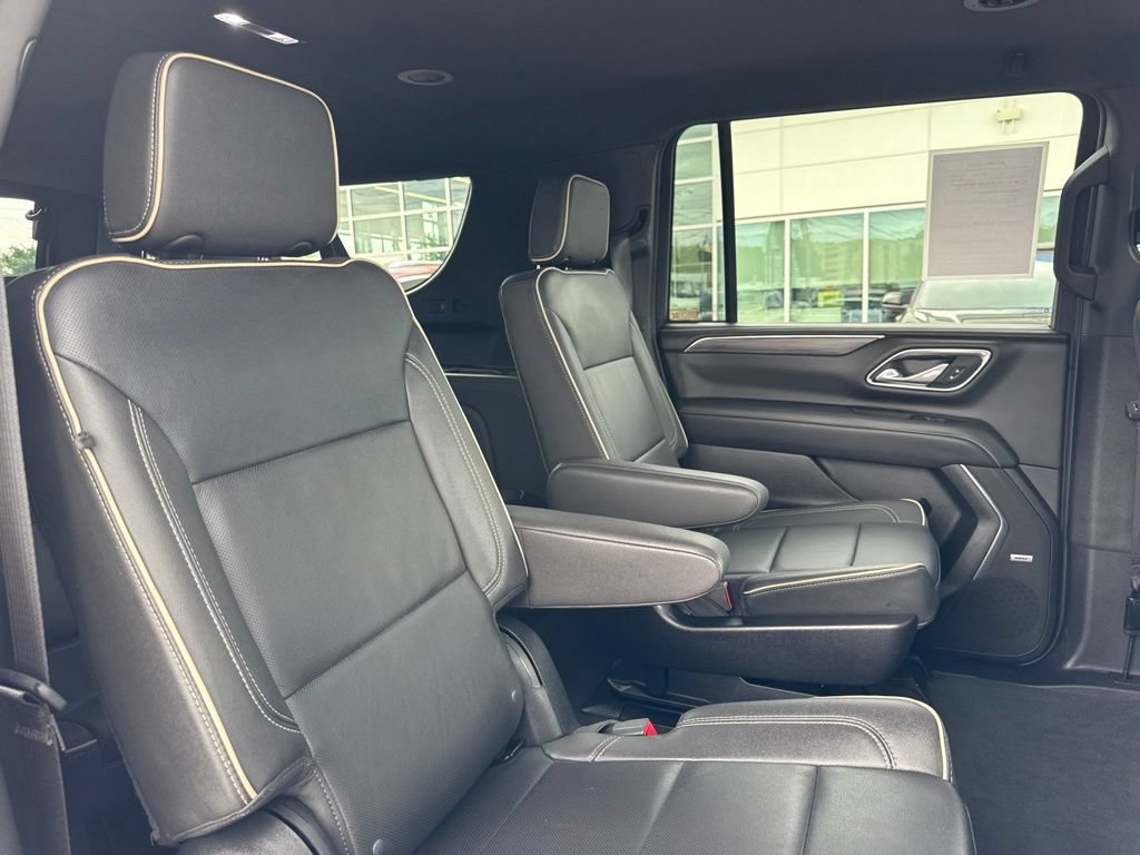 Used 2024 GMC Yukon XL SLT AWD/4WD image 26