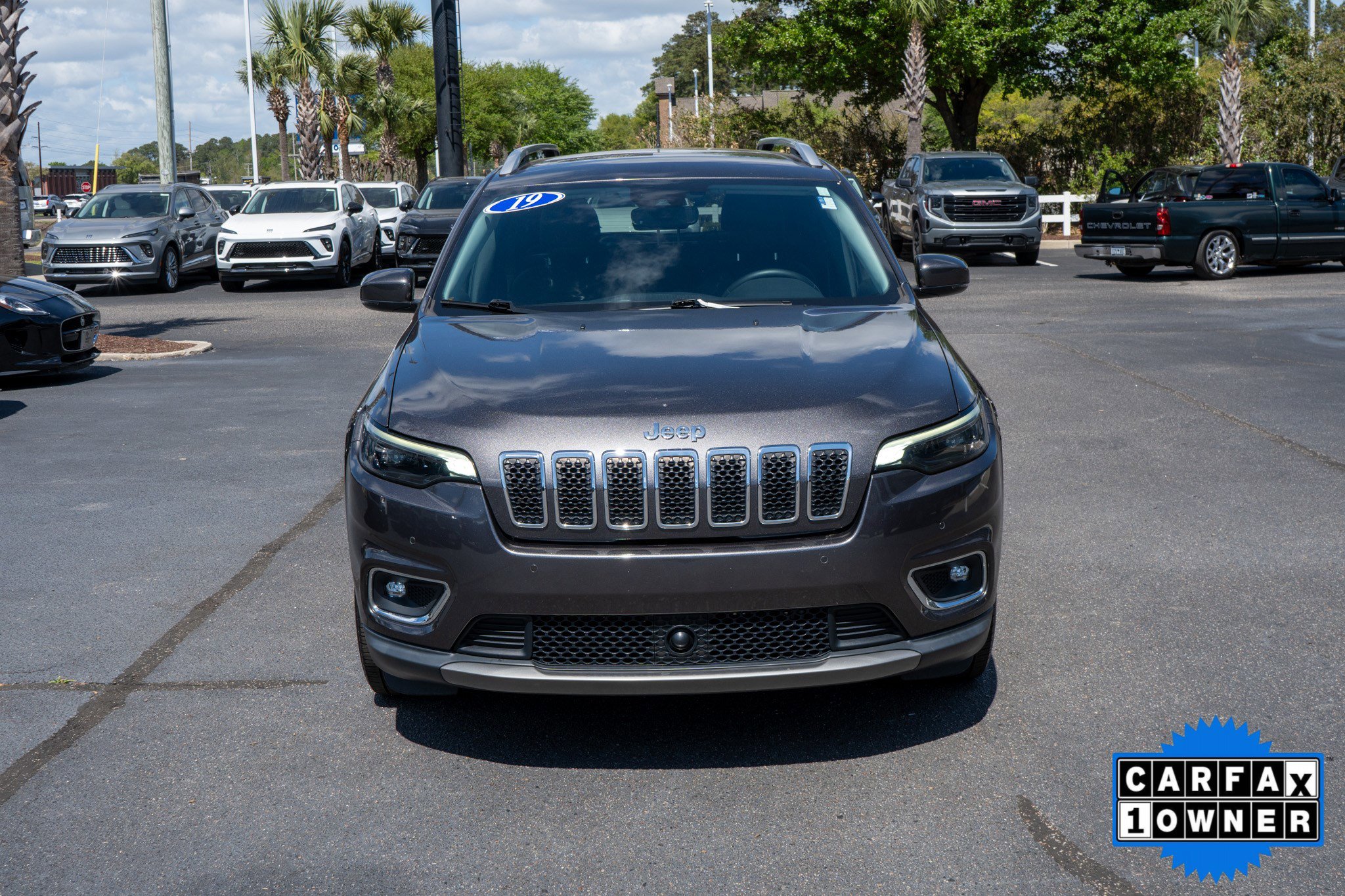 Used 2019 Jeep Cherokee Limited w/ Technology Group image 8
