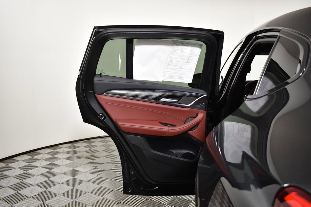 Certified 2024 BMW X4 M40i w/ Premium Package image 32