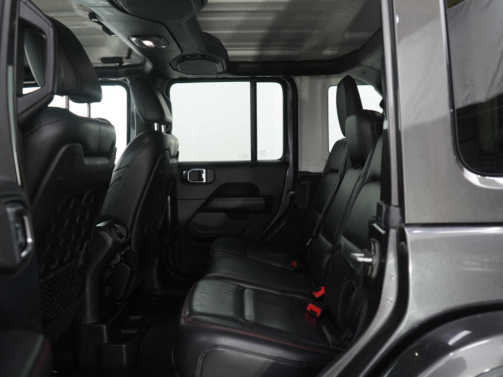 Used 2018 Jeep Wrangler Unlimited Rubicon w/ Dual Top Group image 17