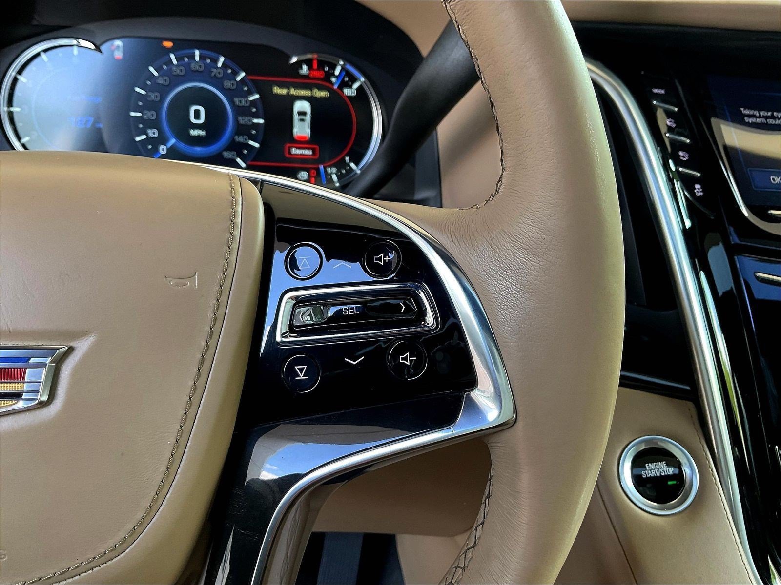 Used 2020 Cadillac Escalade Platinum AWD/4WD image 12