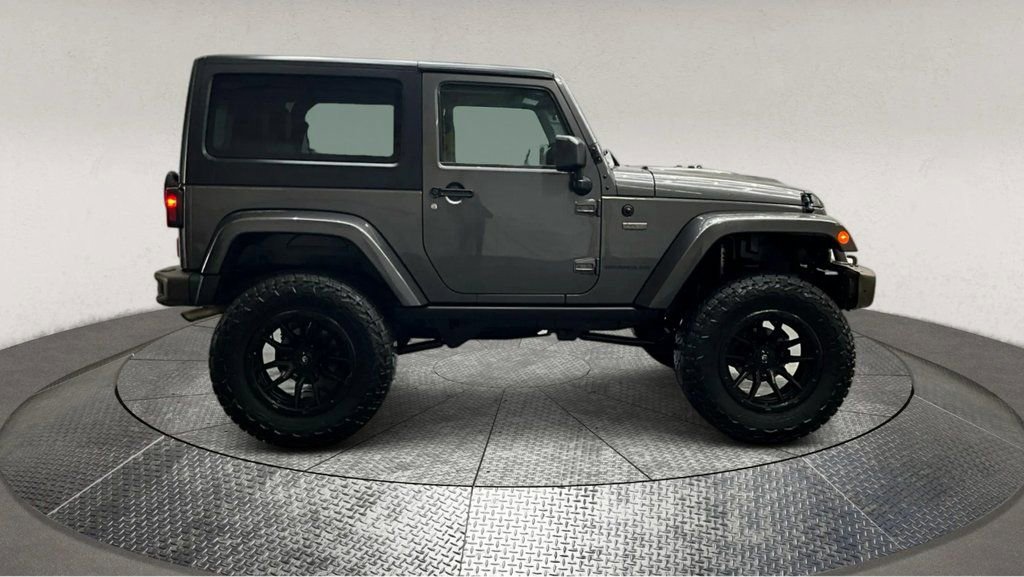 Used 2016 Jeep Wrangler Sahara image 9