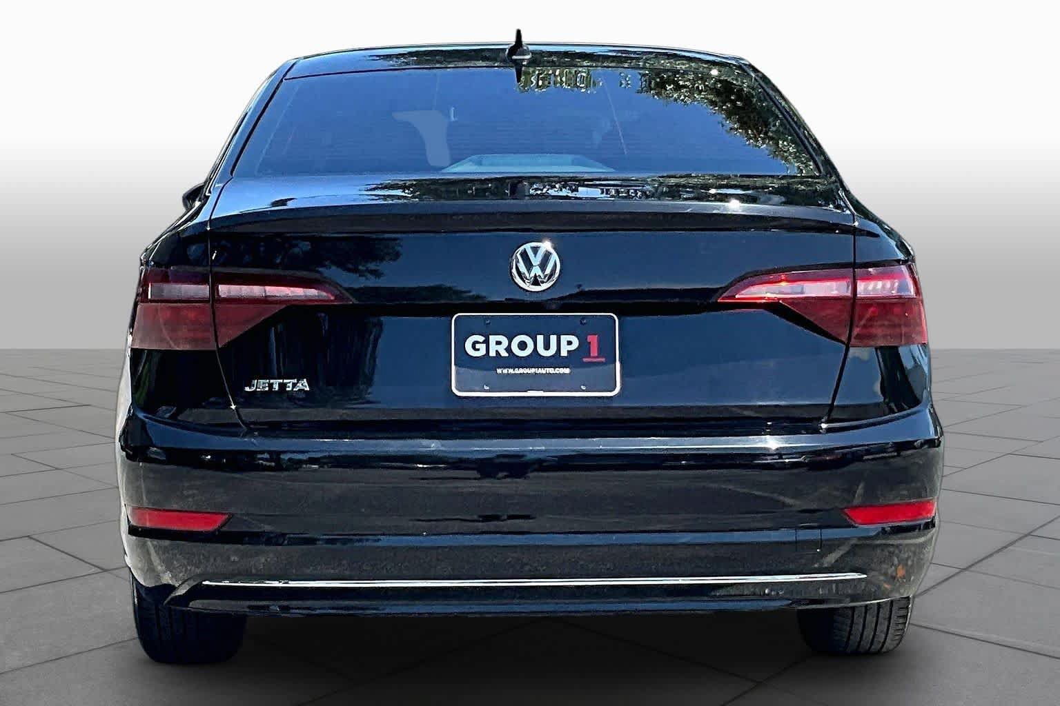 Used 2021 Volkswagen Jetta SE FWD image 5