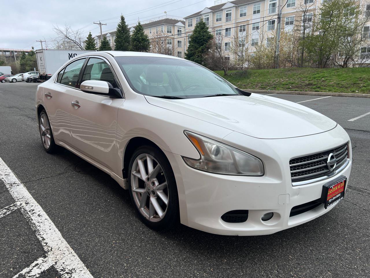 Used 2009 Nissan Maxima 3.5 SV w/ Sport Pkg FWD image 3