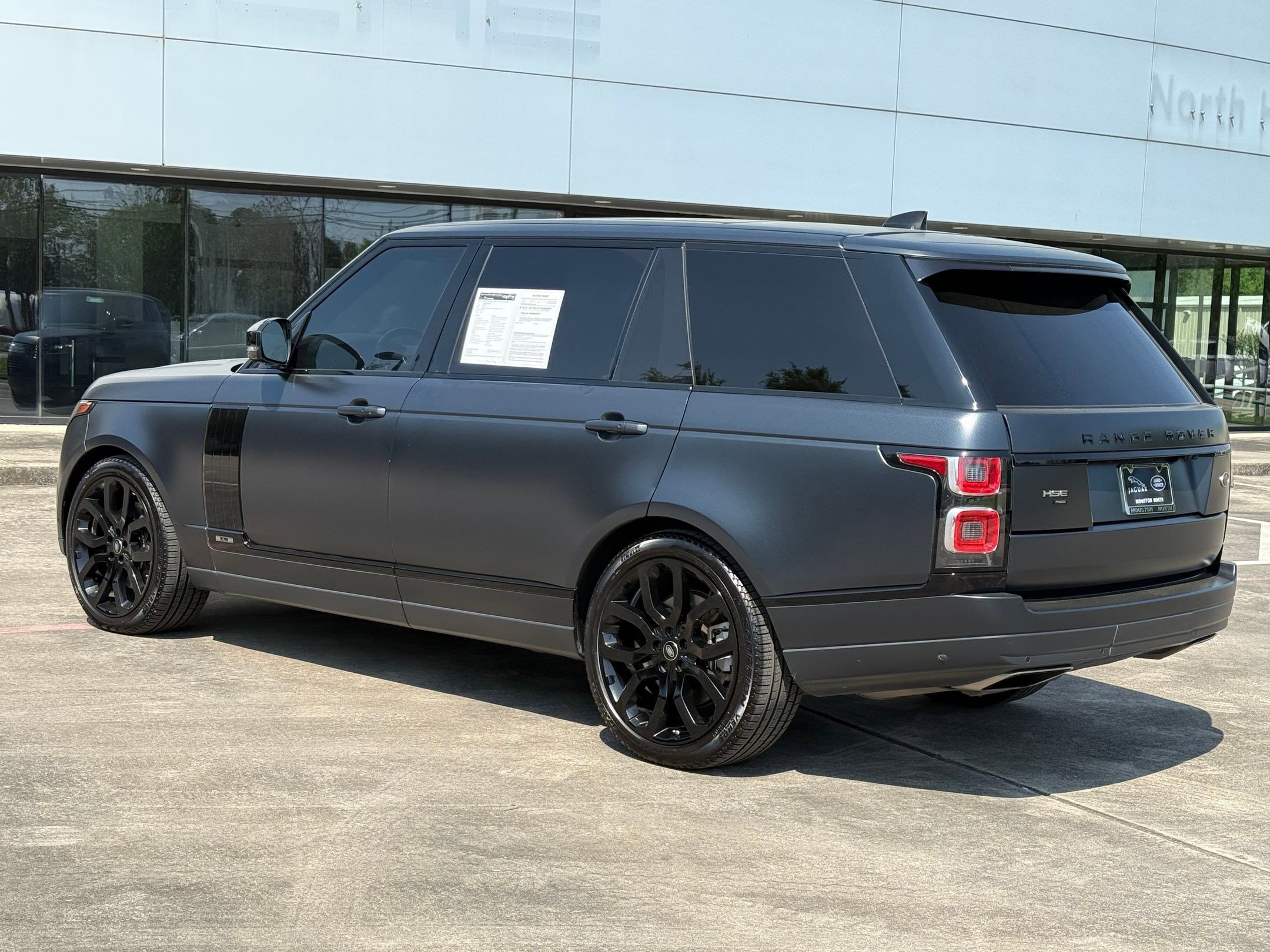 Used 2021 Land Rover Range Rover P525 Westminster Edition LWB image 3