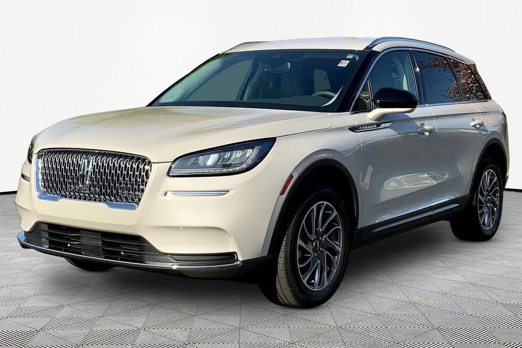 Used 2022 Lincoln Corsair FWD image 3