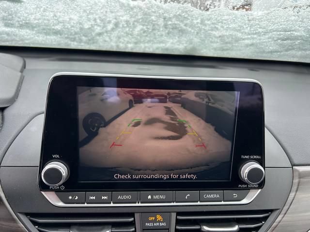 Used 2023 Nissan Altima 2.5 SV FWD image 18