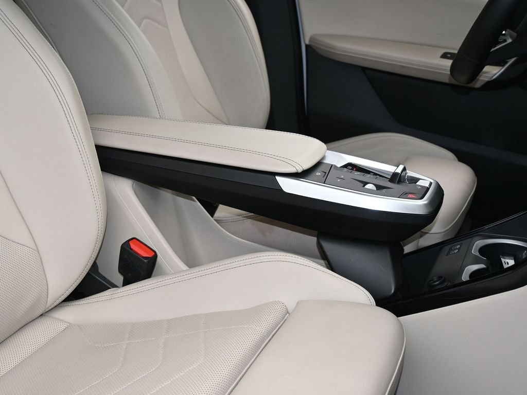 Used 2025 BMW X2 xDrive28i image 46