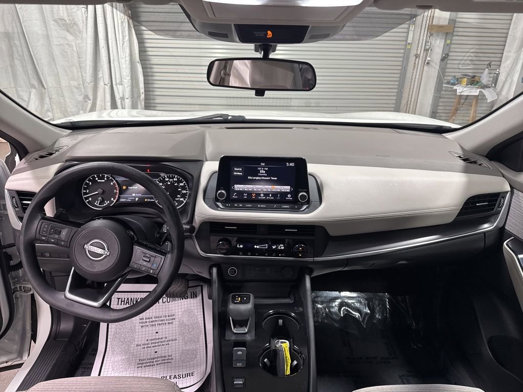 Used 2023 Nissan Rogue SV image 19