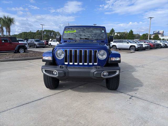 Certified 2018 Jeep Wrangler Unlimited Sahara w/ Cold Weather Group AWD/4WD image 9