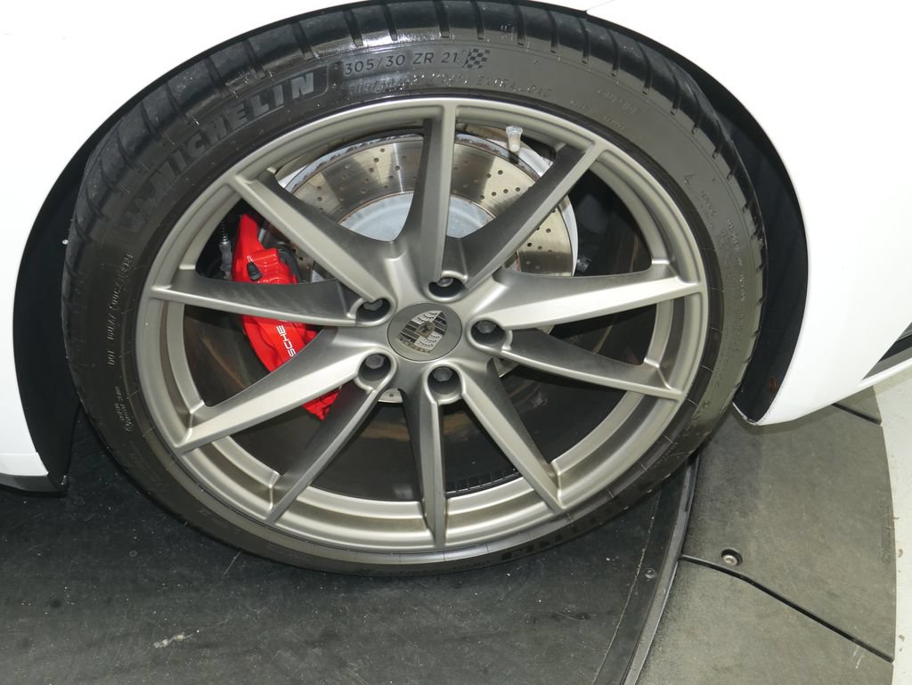 Certified 2020 Porsche 911 Carrera 4S AWD/4WD image 15