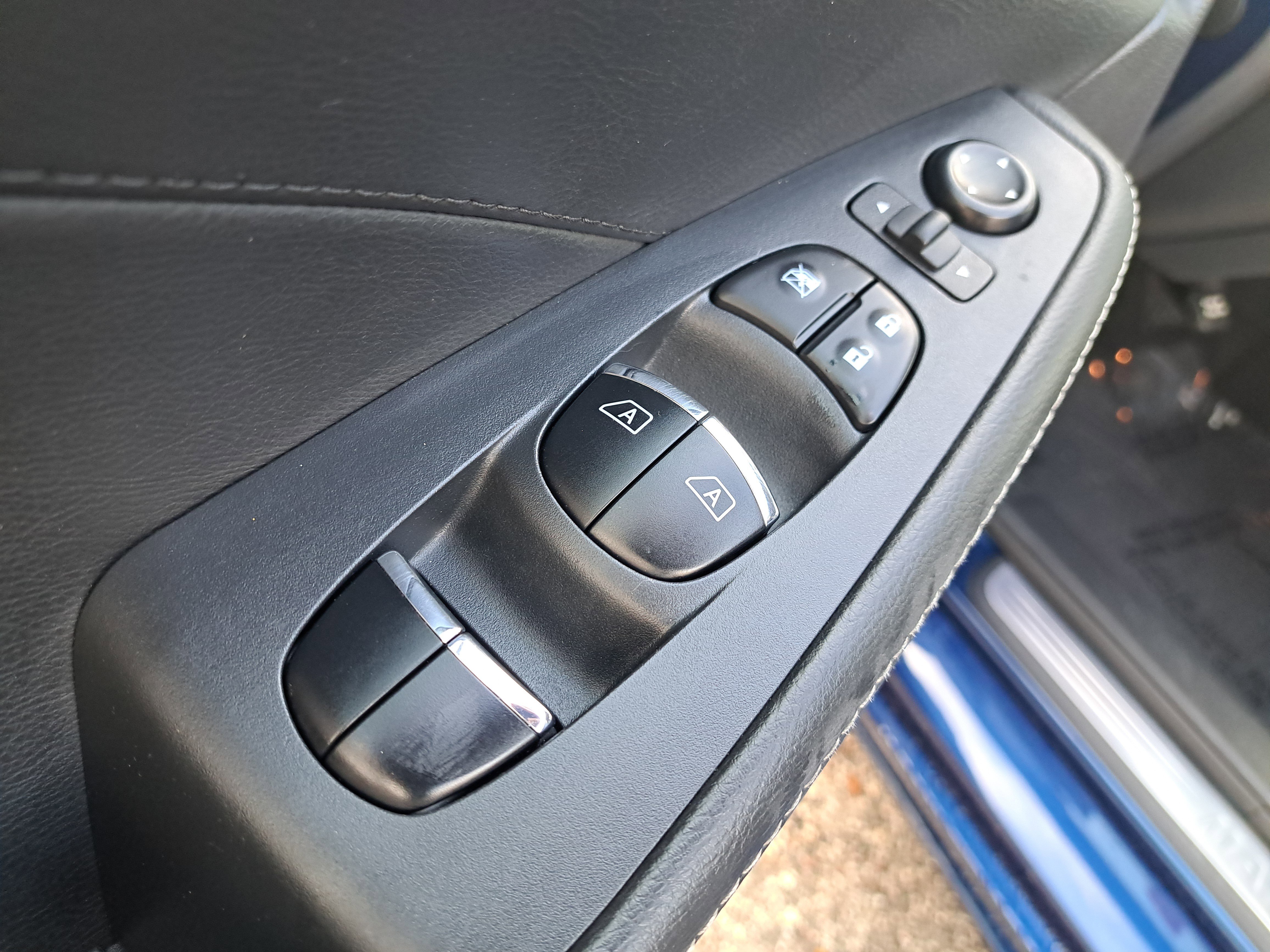 Certified 2022 Nissan Maxima SV w/ Floor Mat Group FWD image 15