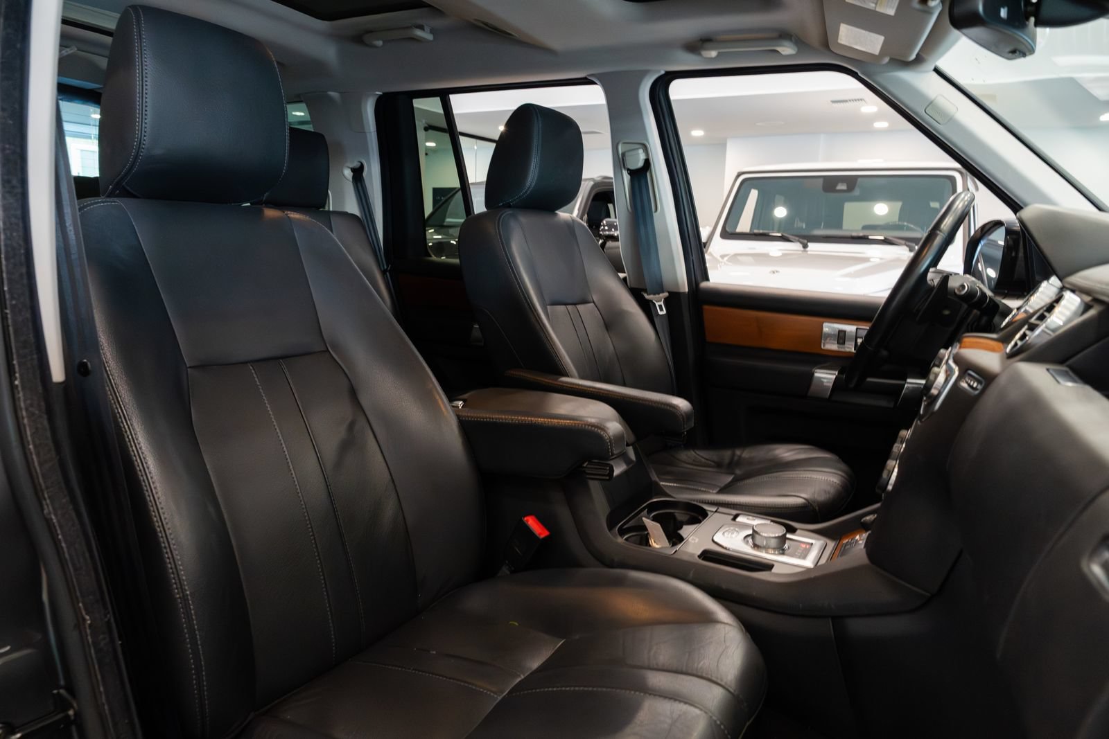 Used 2014 Land Rover LR4 HSE AWD/4WD image 19