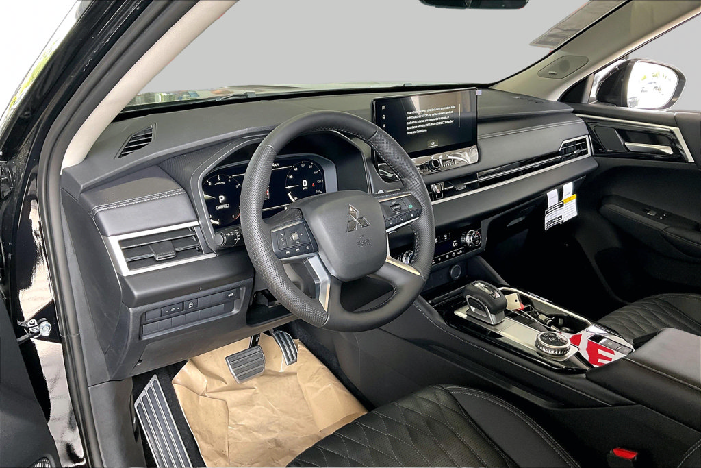 New 2026 Mitsubishi Outlander SEL FWD image 6