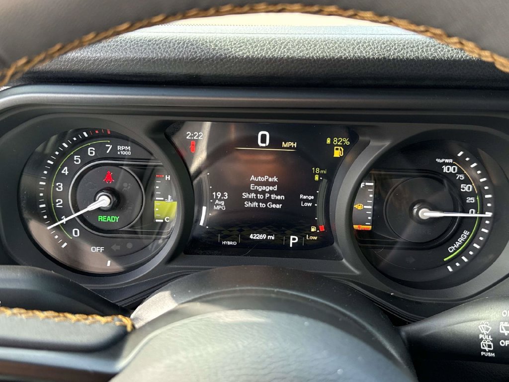 Used 2024 Jeep Wrangler Unlimited AWD/4WD image 26