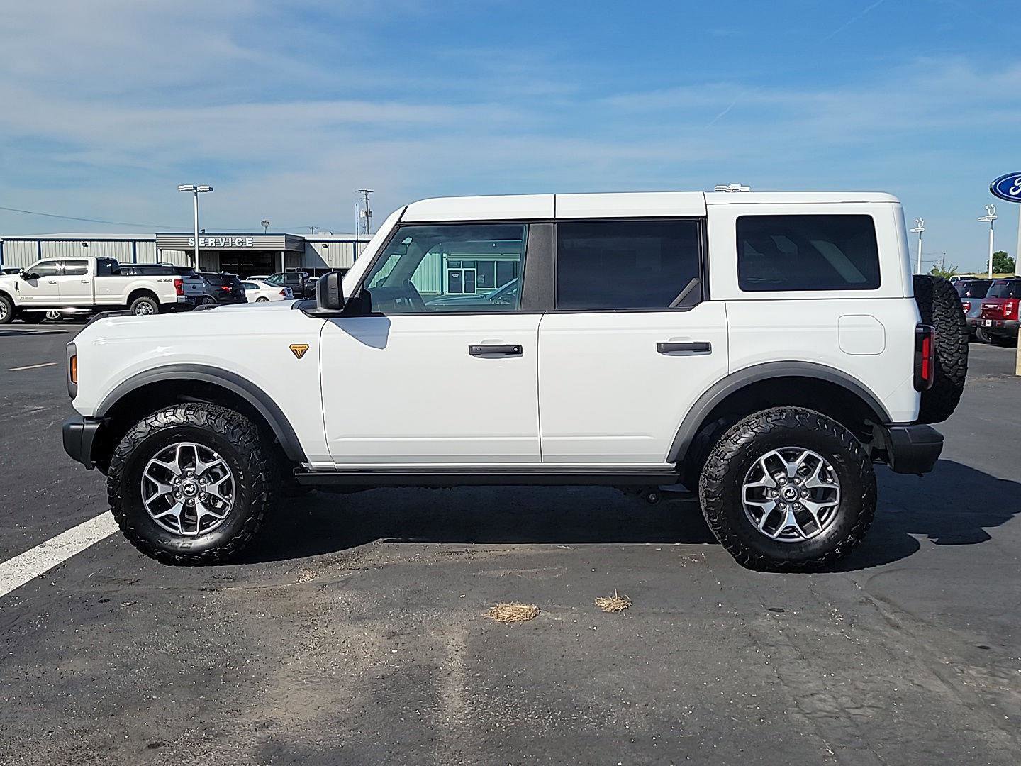 Used 2025 Ford Bronco Badlands AWD/4WD image 9