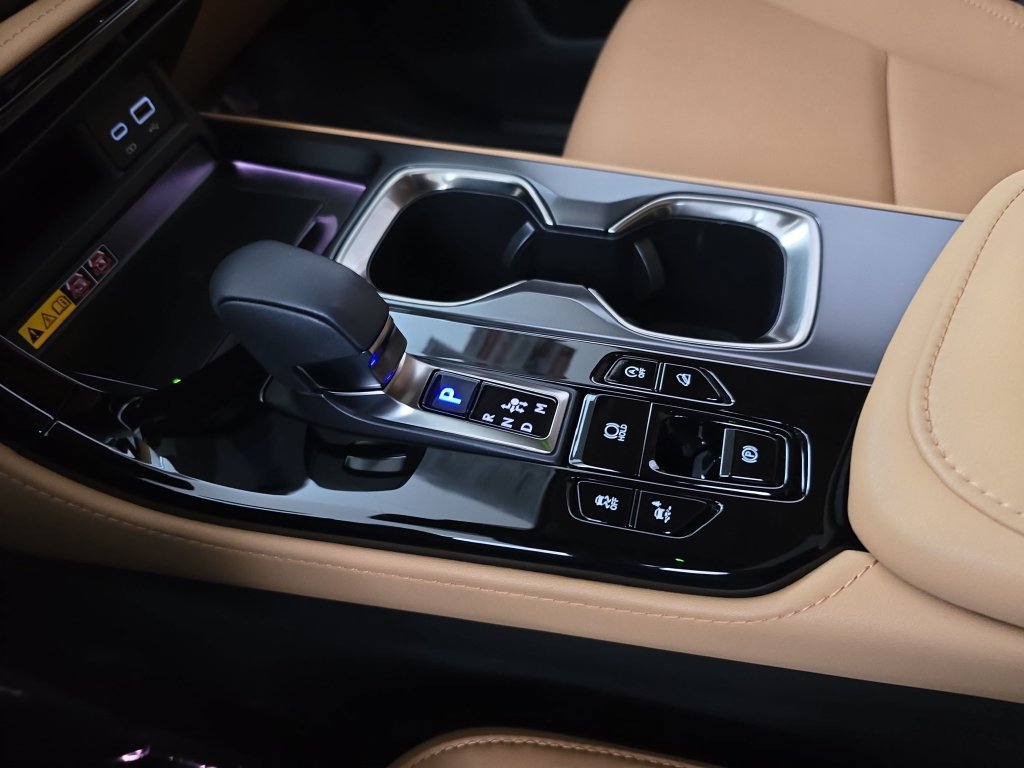 Certified 2025 Lexus NX 350 AWD w/ Cold Area Package image 26