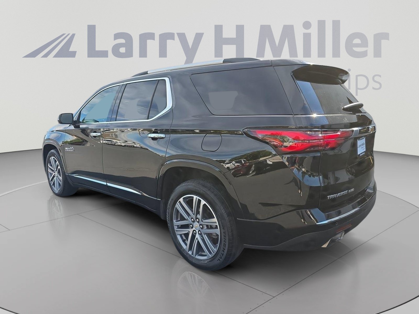 Used 2023 Chevrolet Traverse High Country AWD/4WD image 6