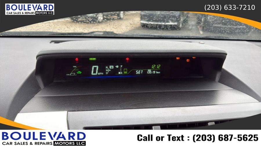 Used 2014 Toyota Prius V Three FWD image 14