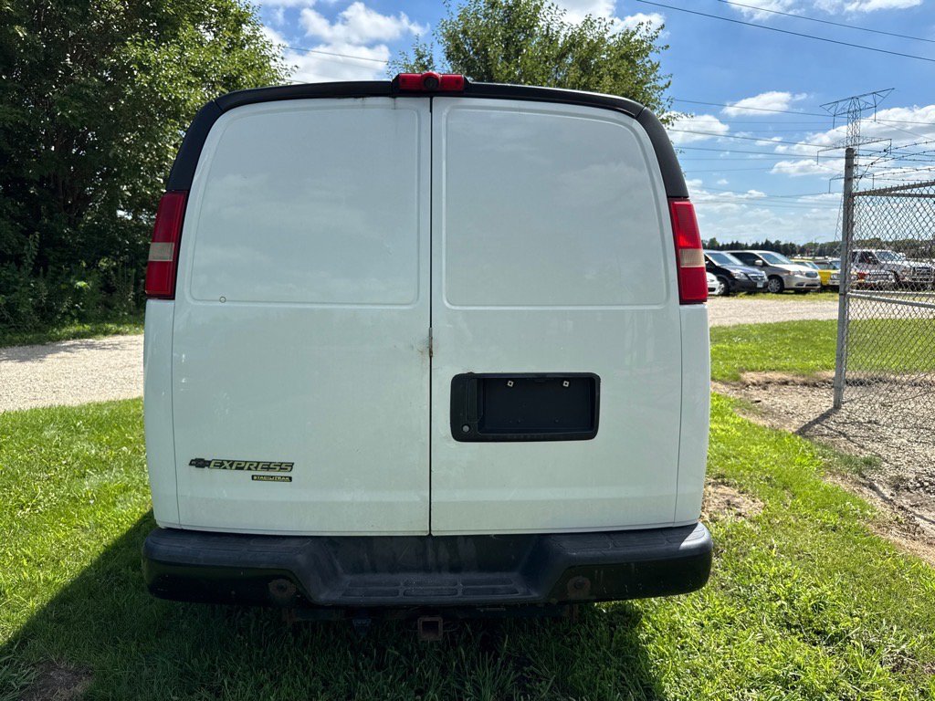 Used 2015 Chevrolet Express 2500 RWD image 5