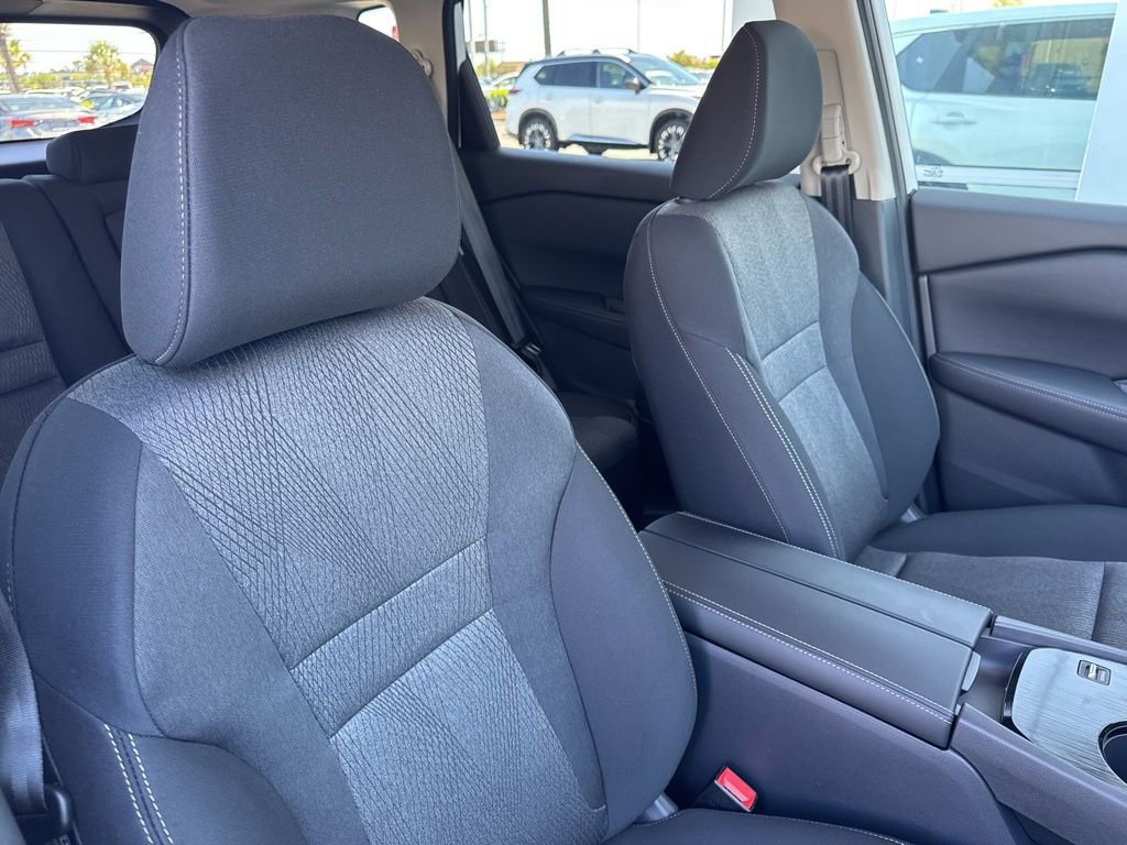 New 2026 Nissan Rogue SV FWD image 19