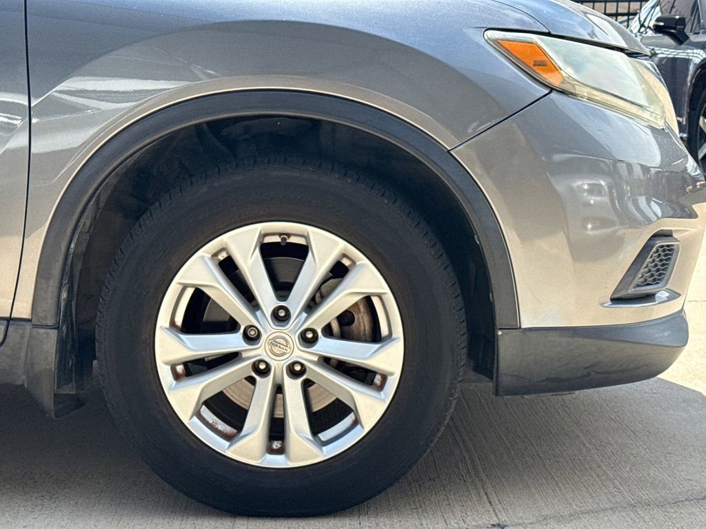 Used 2015 Nissan Rogue SV w/ SV Premium Package FWD image 6