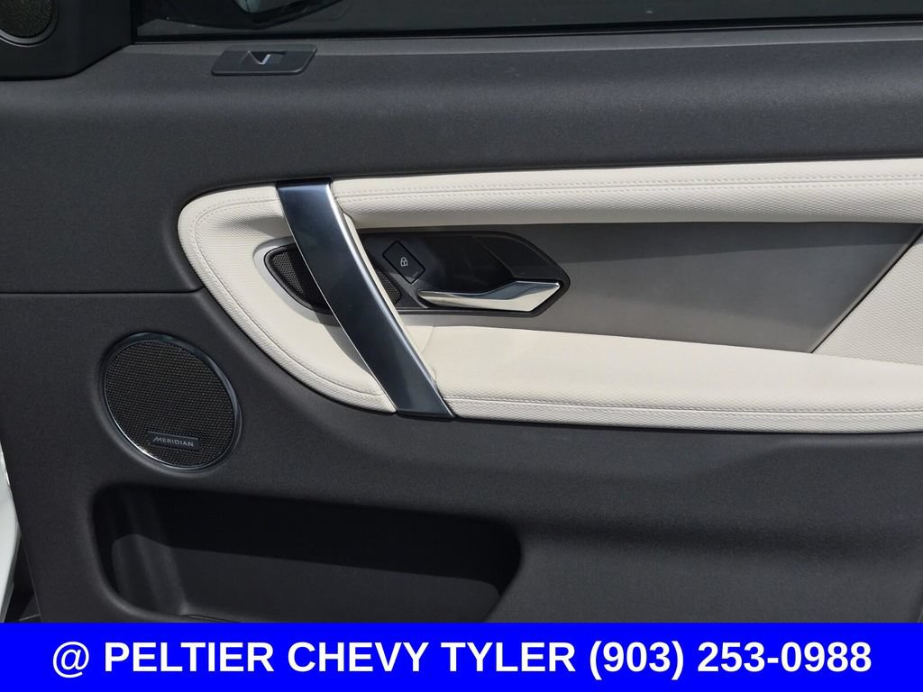 Used 2025 Land Rover Discovery Sport Dynamic SE AWD/4WD image 14