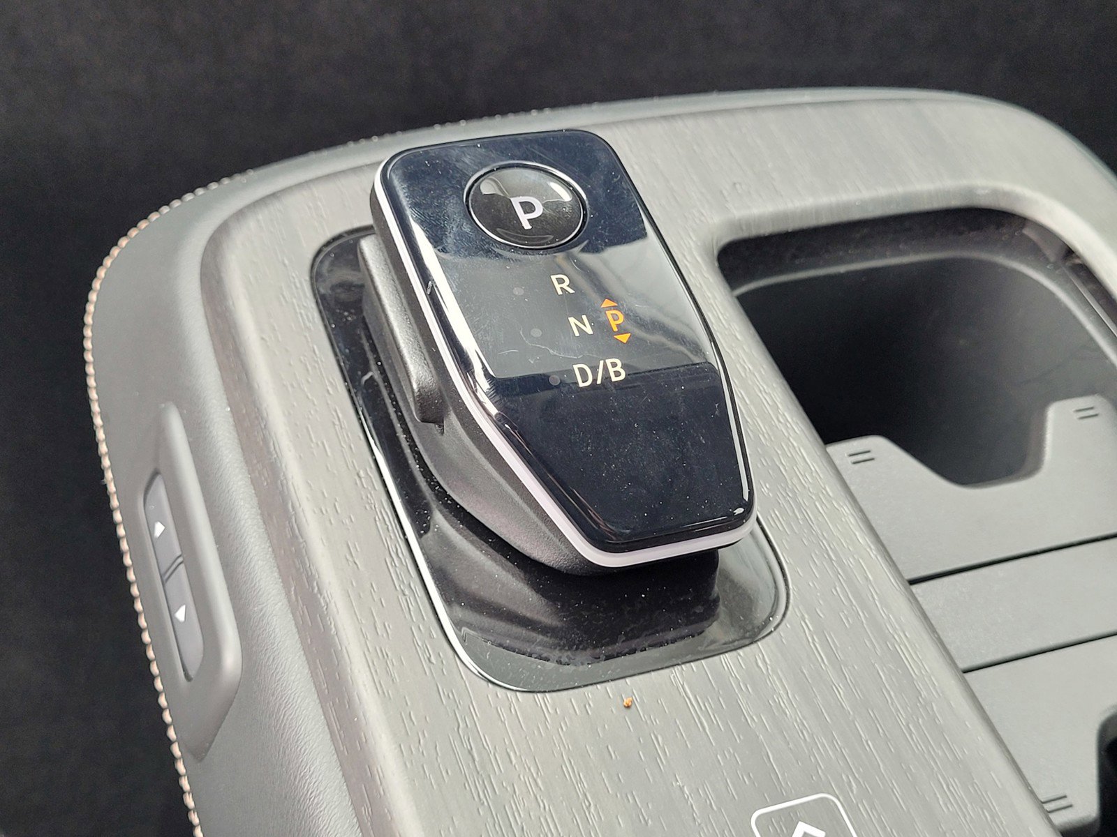 Certified 2024 Nissan Ariya FWD image 15