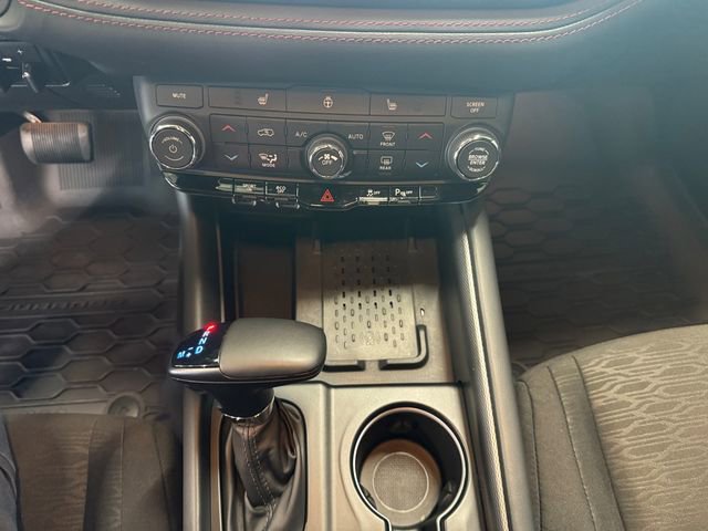 Used 2025 Dodge Durango R/T w/ Blacktop Package AWD/4WD image 14