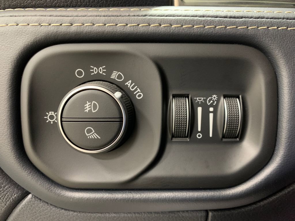 Used 2020 RAM 3500 Limited AWD/4WD image 22
