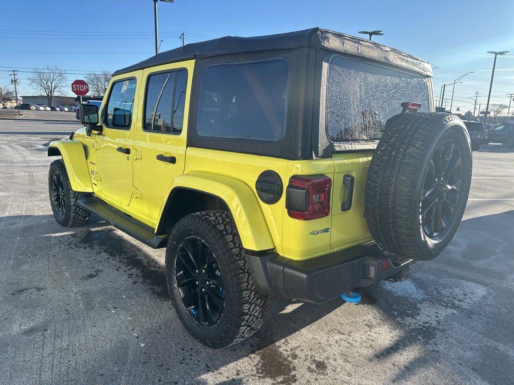 Used 2022 Jeep Wrangler Unlimited Sahara w/ Cold Weather Group image 4