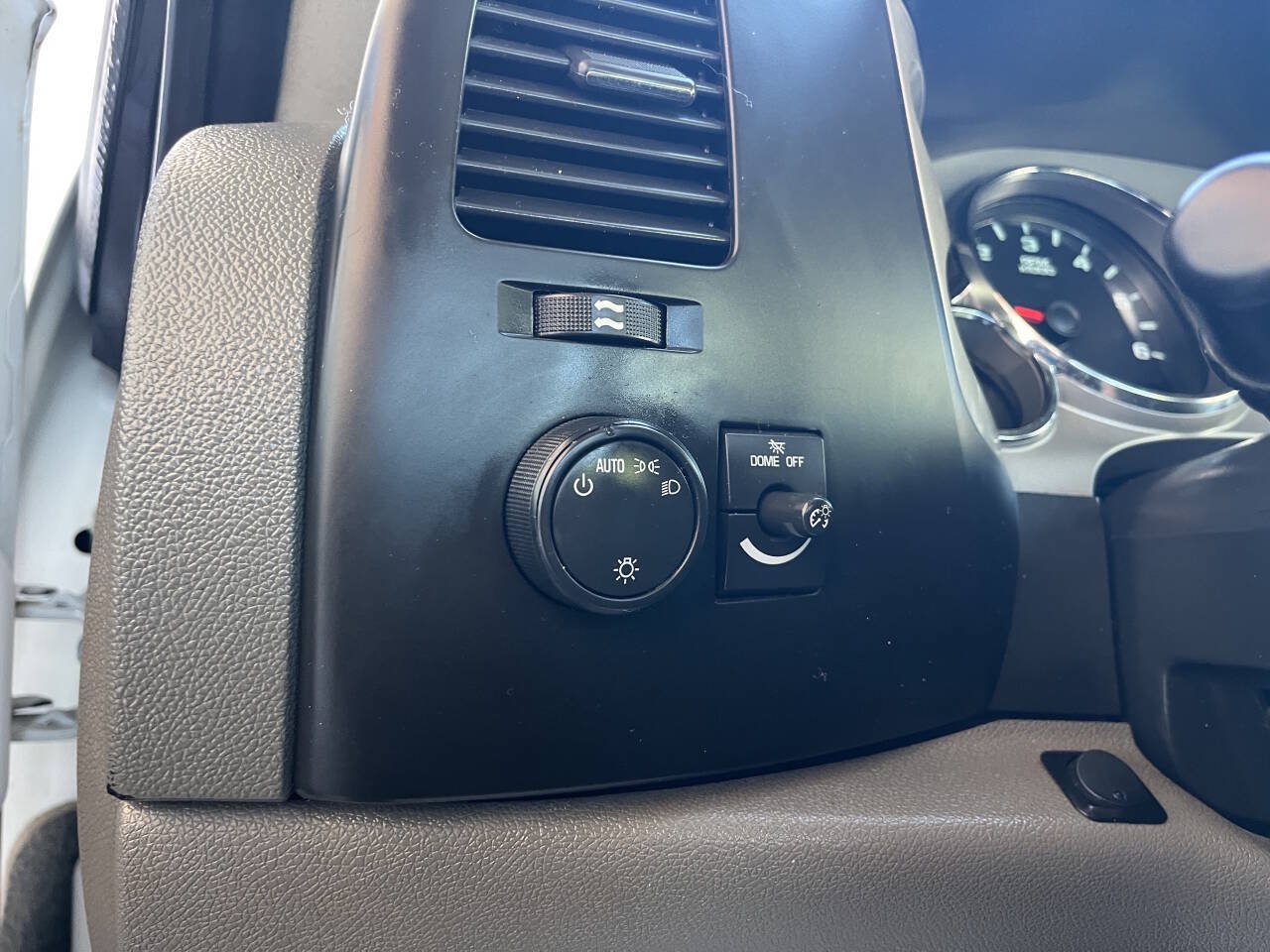 Used 2011 Chevrolet Silverado 2500 W/T RWD image 23
