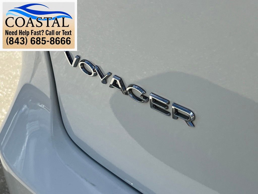 Used 2023 Chrysler Voyager LX FWD image 29