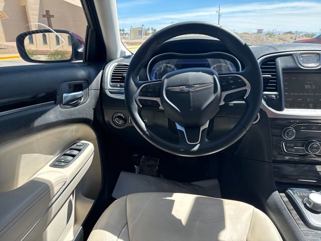 Used 2016 Chrysler 300 Limited w/ Driver Convenience Group image 13