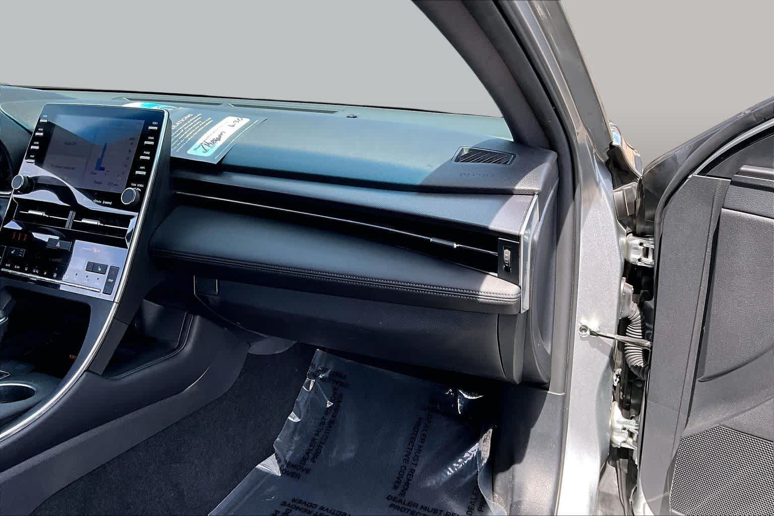 Used 2019 Toyota Avalon XSE FWD image 18