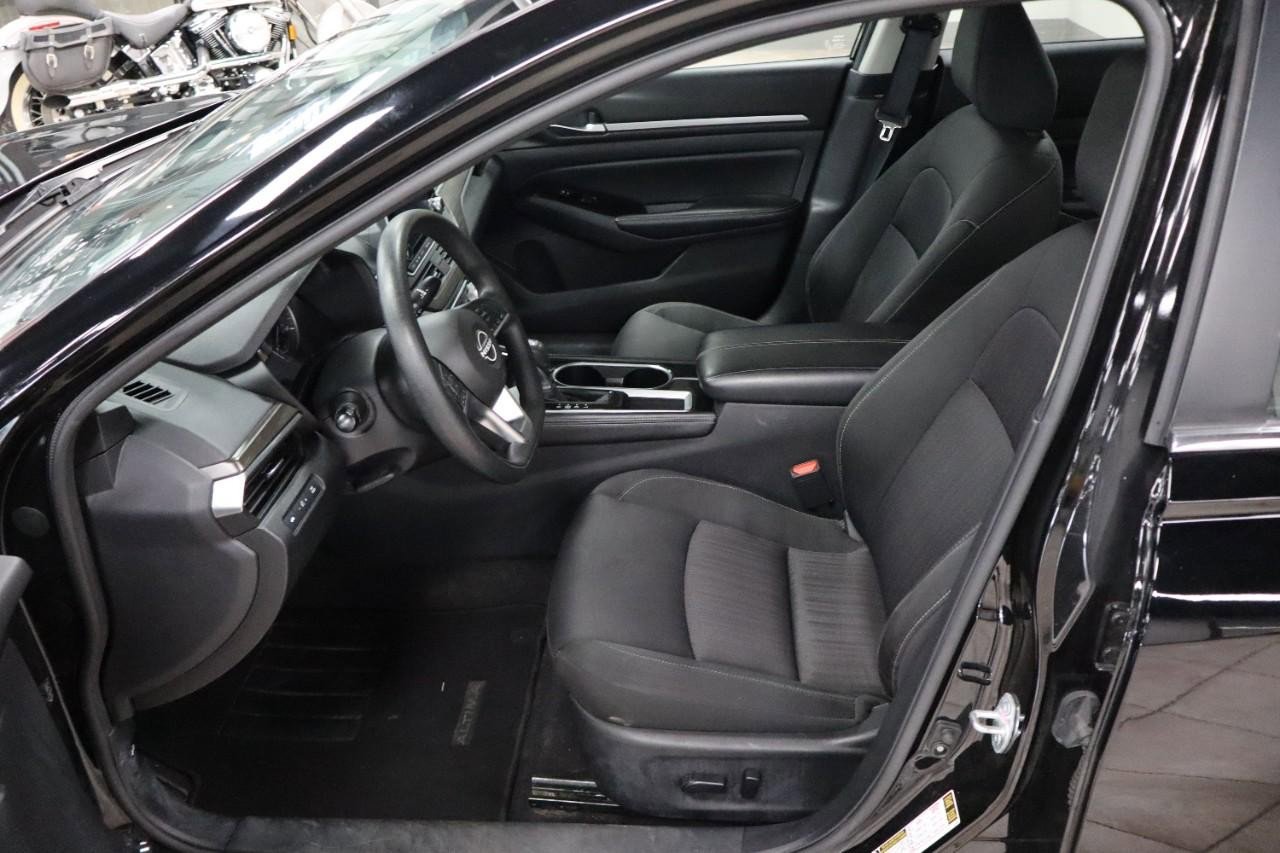 Used 2023 Nissan Altima 2.5 SV image 9