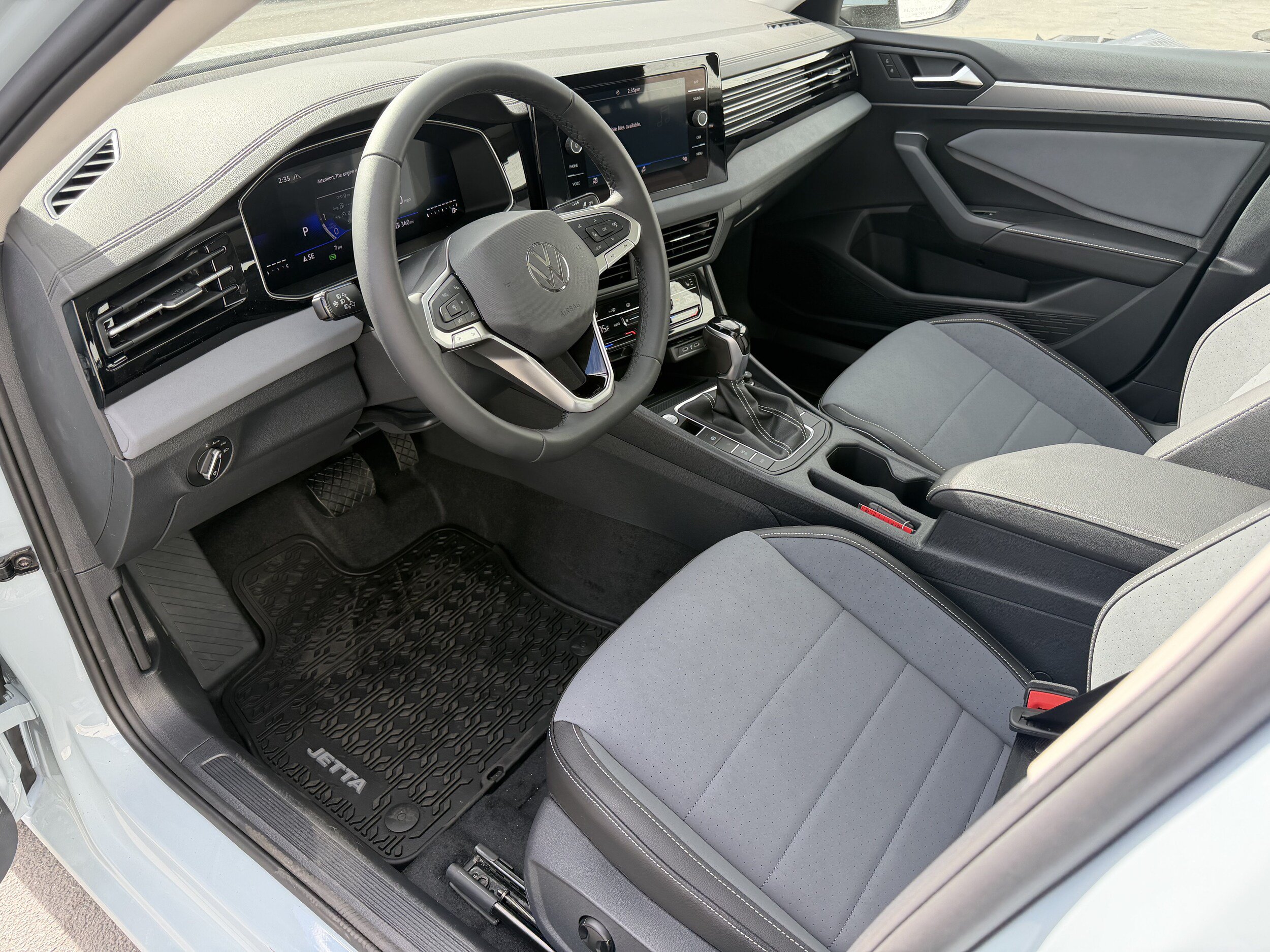 New 2027 Volkswagen Jetta SE FWD image 9