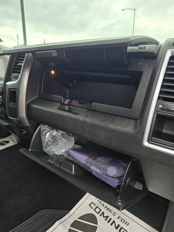 Used 2022 RAM 1500 Classic Warlock AWD/4WD image 20