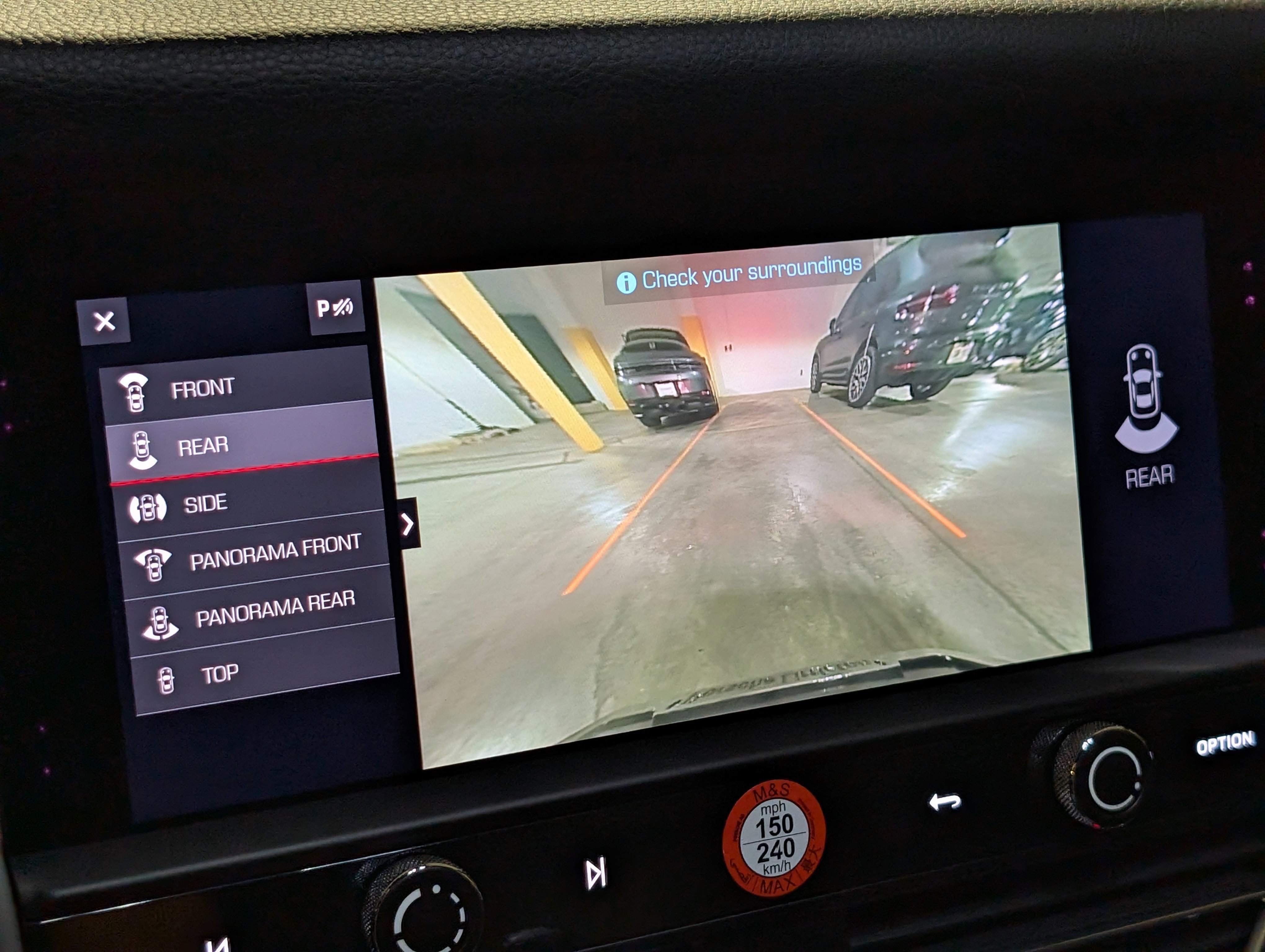 Certified 2025 Porsche Macan image 39
