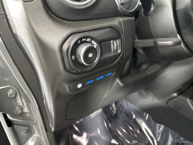 Used 2023 Jeep Wrangler Unlimited Sahara w/ Cold Weather Group AWD/4WD image 22