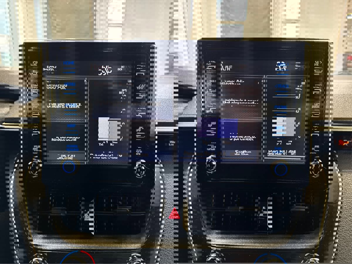 Used 2020 Toyota Corolla LE image 17