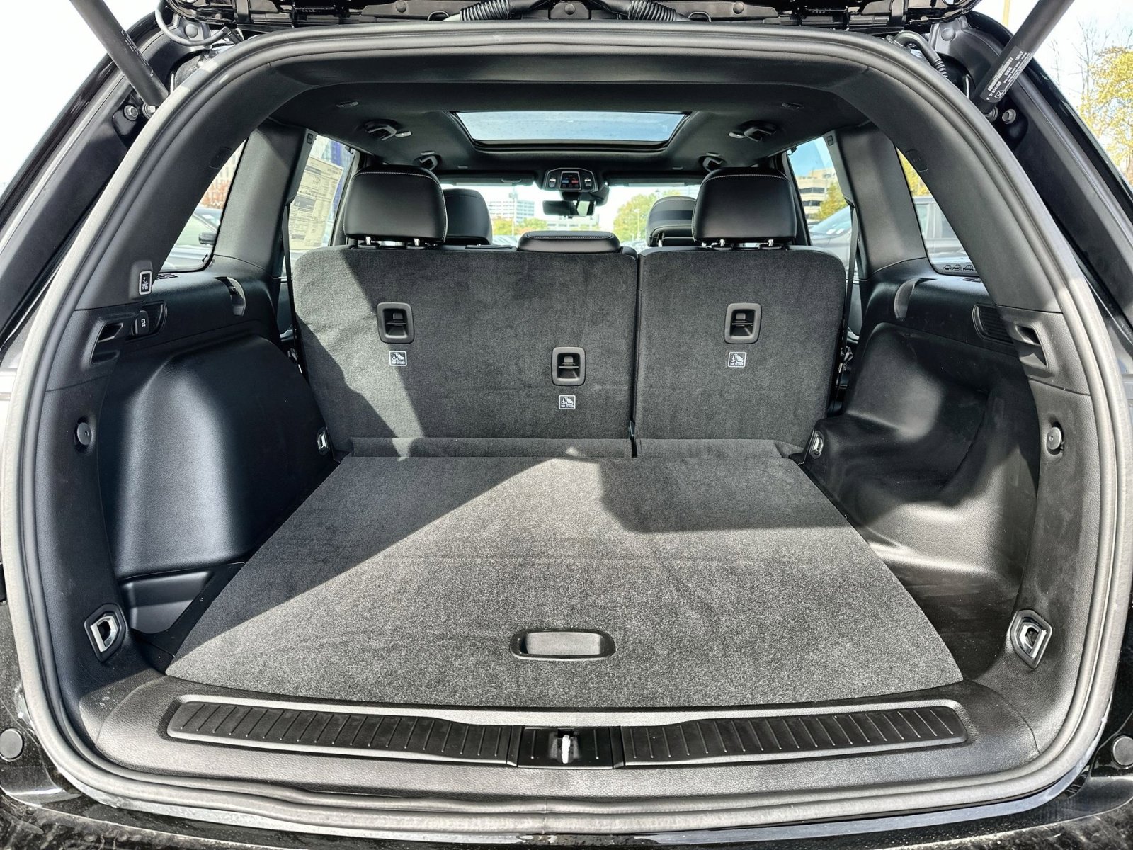 New 2025 Jeep Grand Cherokee Limited w/ Luxury Tech Group II image 26