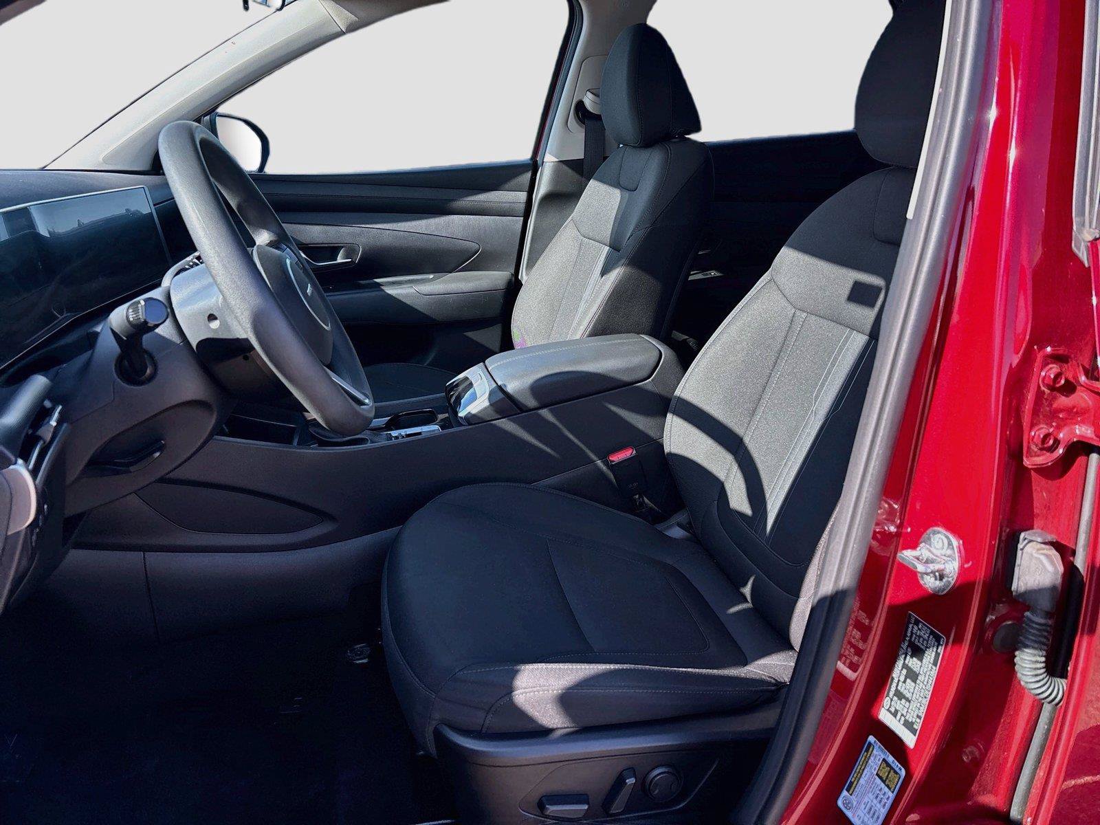 Certified 2025 Hyundai Tucson SEL AWD/4WD image 5