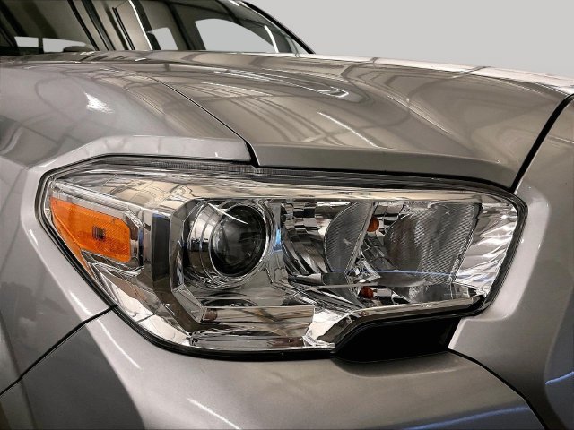 Used 2022 Toyota Tacoma SR AWD/4WD image 27