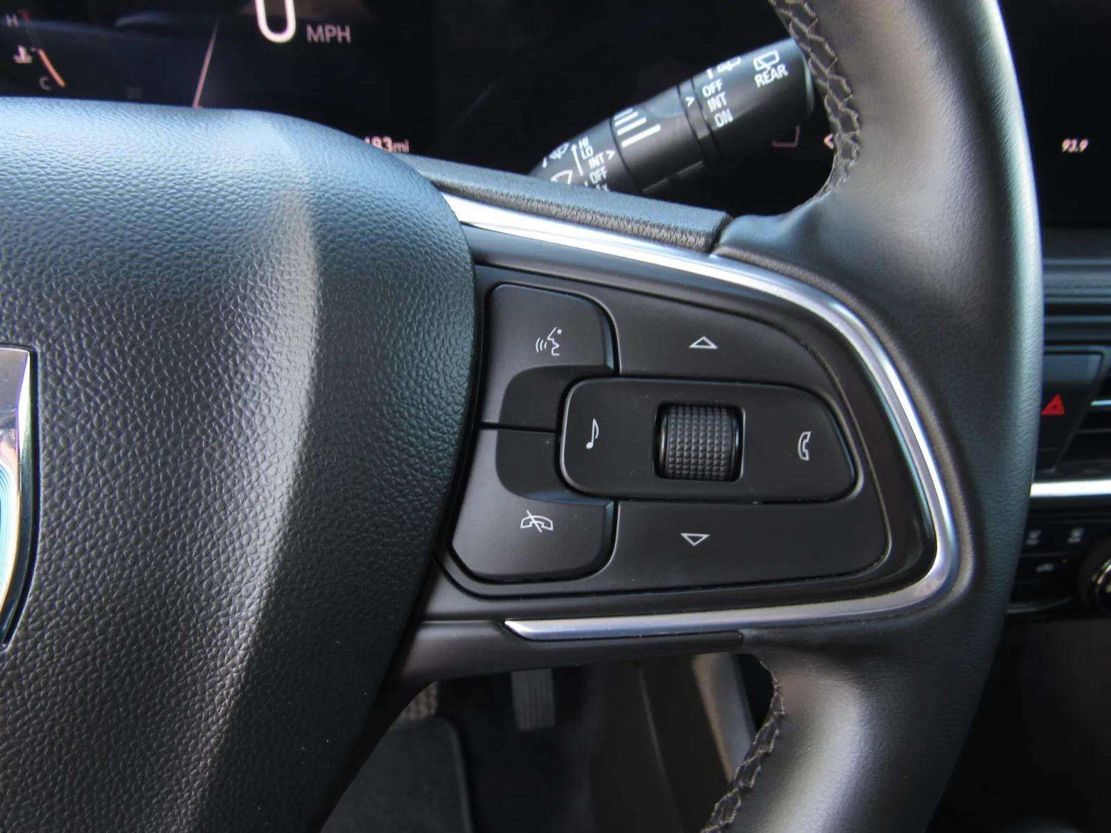 Used 2024 Buick Encore GX Sport Touring FWD image 24