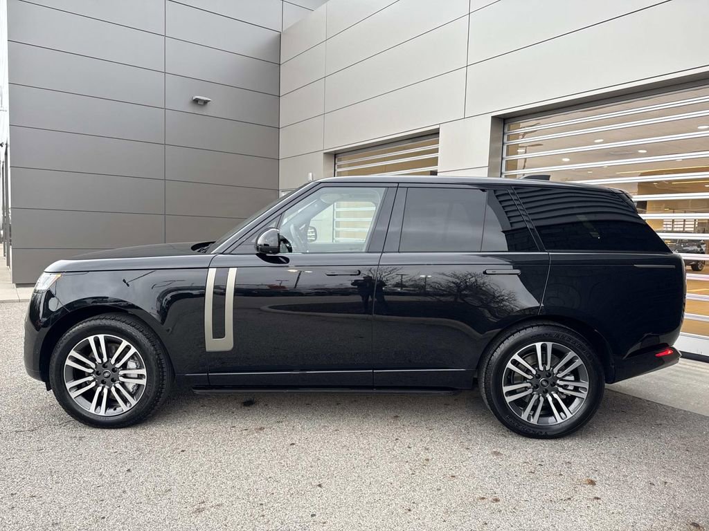 Certified 2024 Land Rover Range Rover SE AWD/4WD image 4