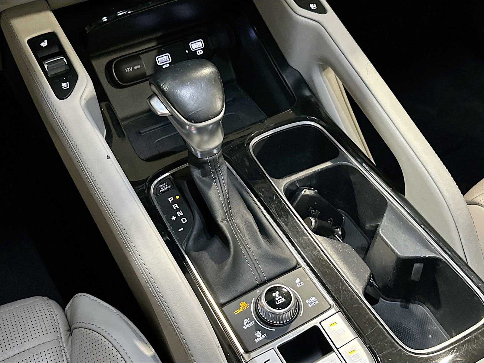 Used 2021 Kia Telluride SX w/ Nightfall Edition Package image 17